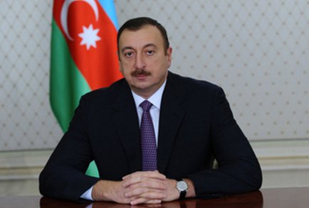 Ильхам Алиев наградил еще одного министра